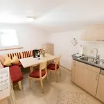 Lejlighed Gaestehaus Laurin *