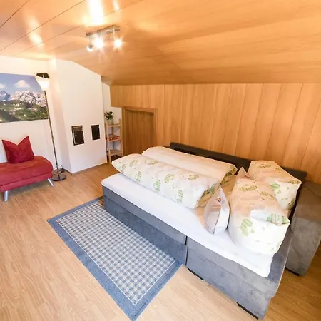 아파트 Gaestehaus Laurin