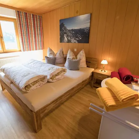 Gaestehaus Laurin 公寓